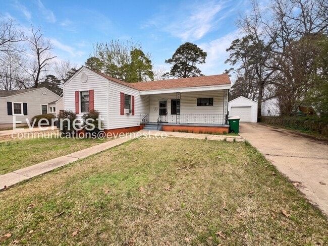 Building Photo - 6700 Westover Dr