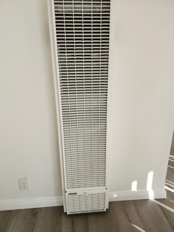 Photo - 16121 Clark Ave Unidad 2