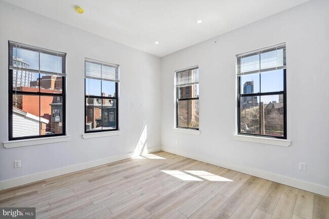 Photo - 3439 Lancaster Ave