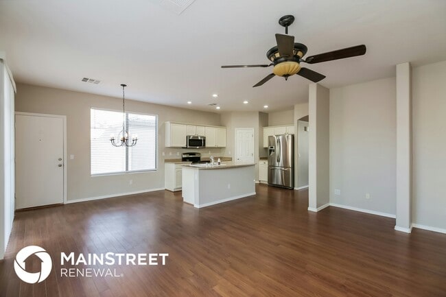 Photo - 102 W Mahogany Pl