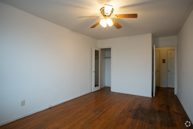 1BD 1BA 600 sq. ft. - University Commons Apartments