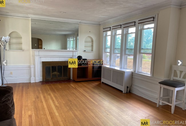 Building Photo - 28 Manet Rd Unit 1