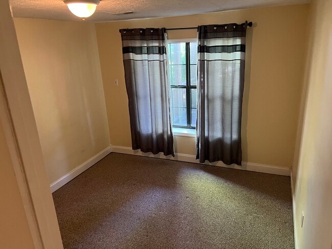 Photo - 2609 Forestdale Ave Unit Downstairs Apartment