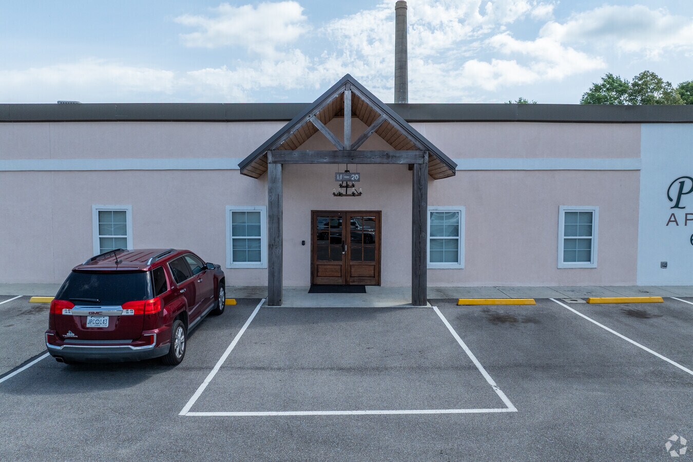 Photo - Pine Burr Apartments