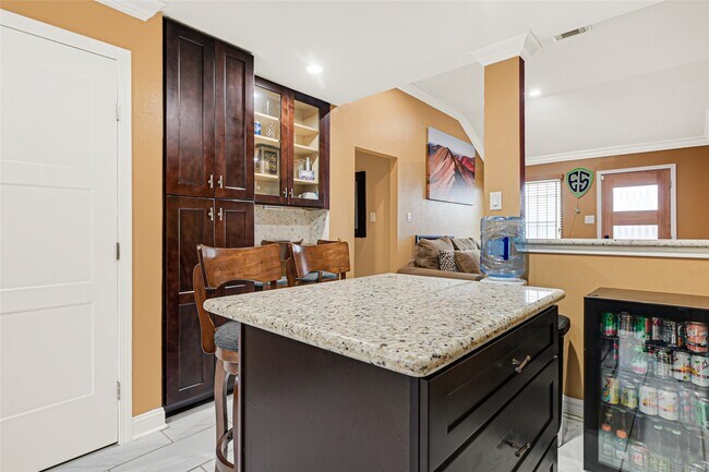 Photo - 1807 Strongs Ct