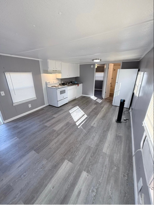 Photo - 215 Weeks Rd