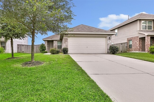 Building Photo - 5858 Rosehill Forest Ln