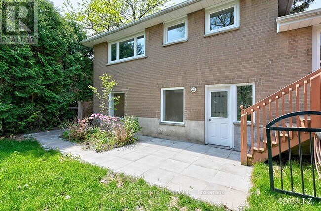 Photo - 27 Heathview Ave