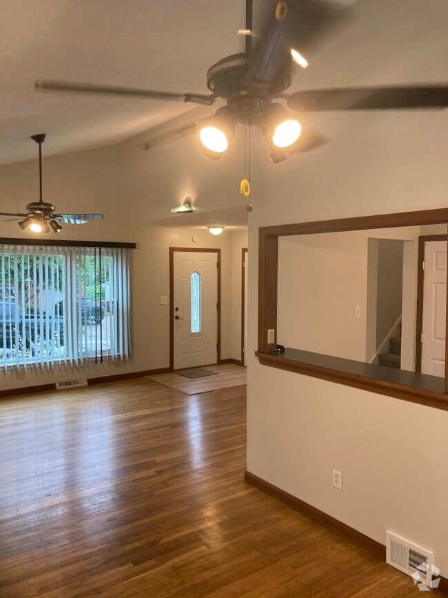 Building Photo - 4127 Burton Ave Rental