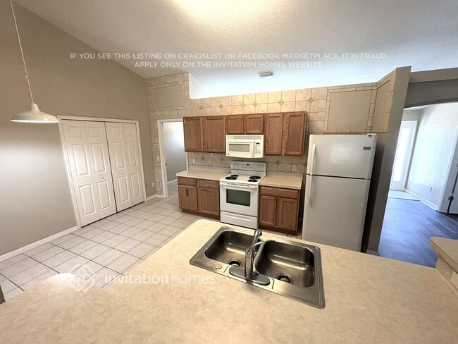 Photo - 25026 Palisade Rd