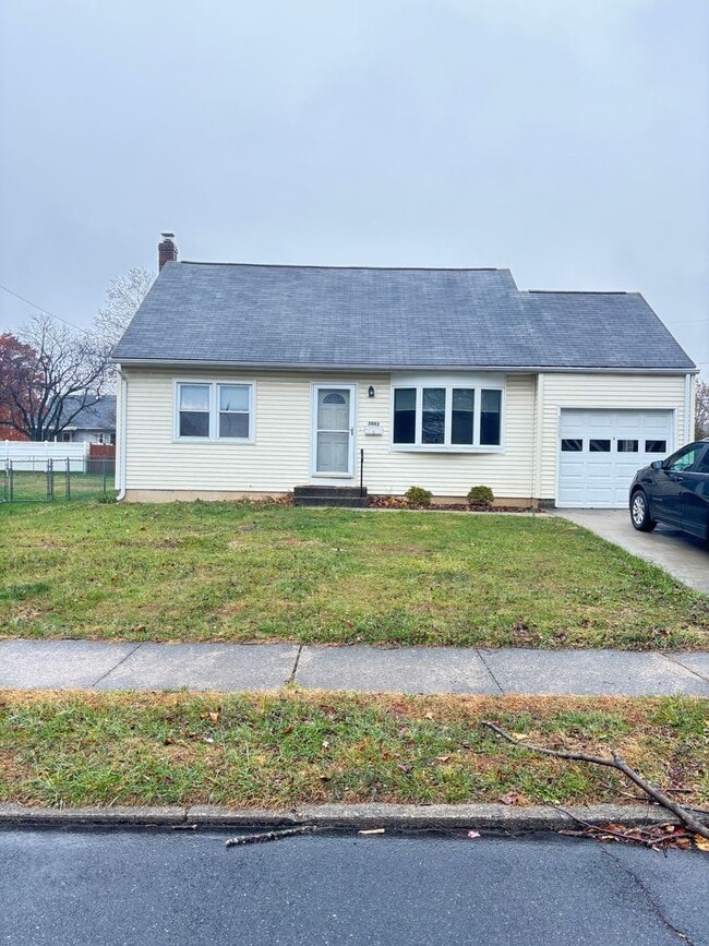 Photo - 4br Home for rent in Bethlehem PA