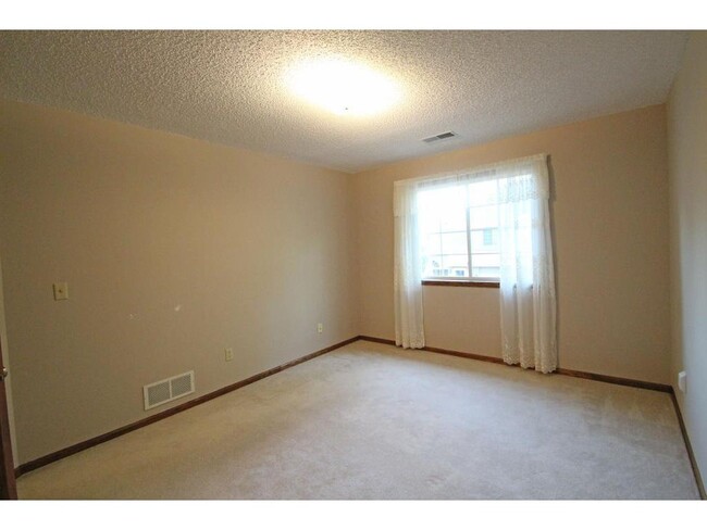 207 Primrose Ct