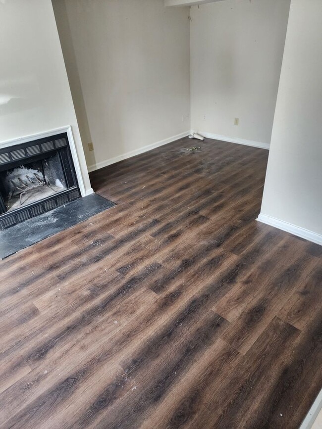 Photo - Beautiful 2 bedroom Townhouse