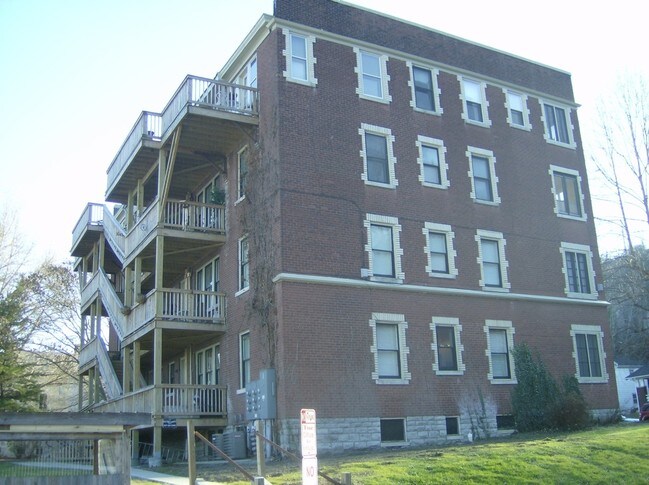 Photo - 345-347 W Second St