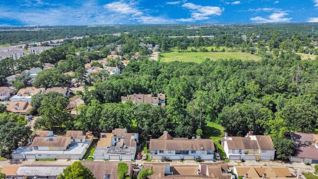 Photo - 5747 Easthampton Dr