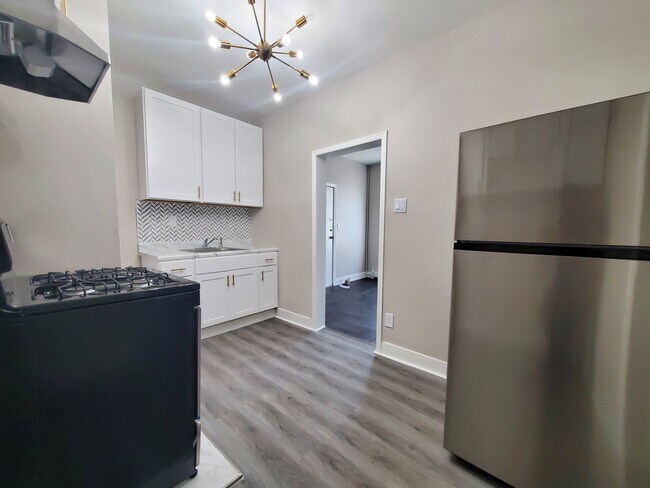 152 Seaview Ave 2R - 150 Seaview Ave Unit 2R