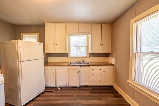Photo - West Tulsa 2 Bedroom Home! Available Mid-N...