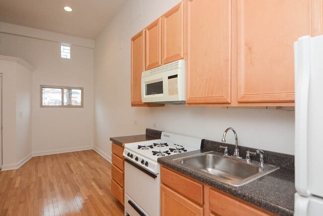 Photo - 2515 W Winona St Unit M04H