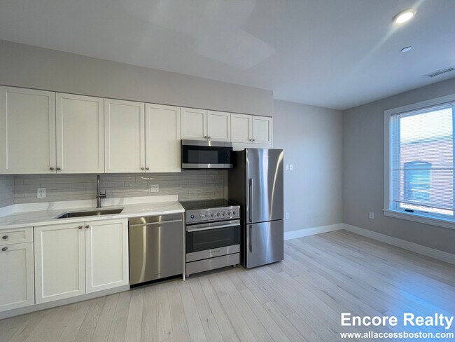Photo - 198 Green St Unit 402