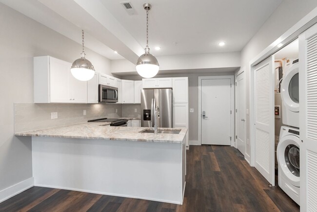 Photo - Germantown Square