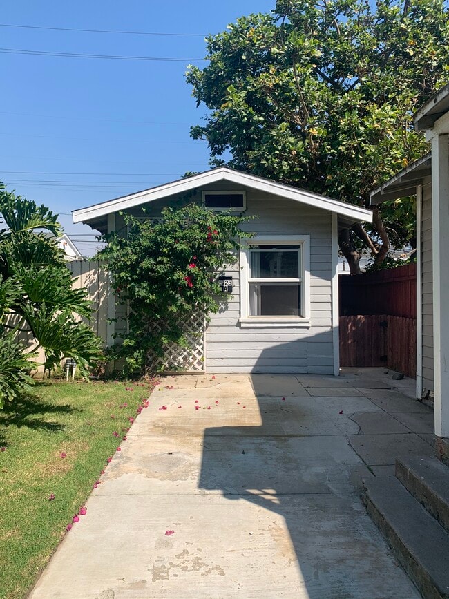 Building Photo - 1923 19th St