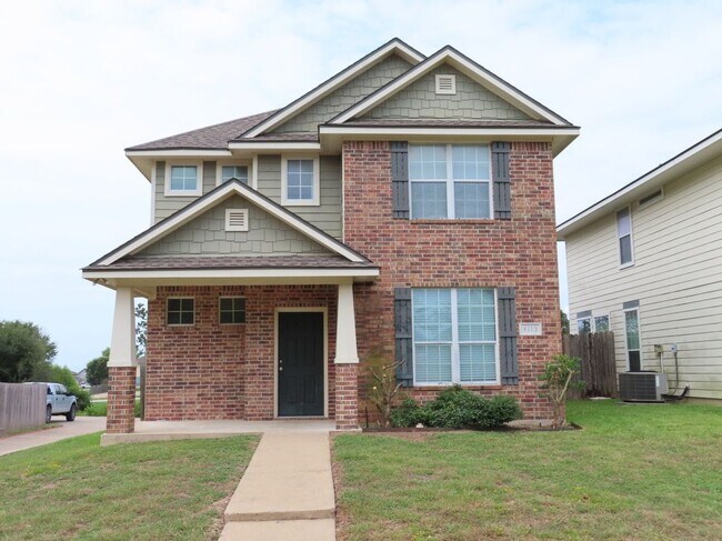 Building Photo - 4115 McFarland Dr