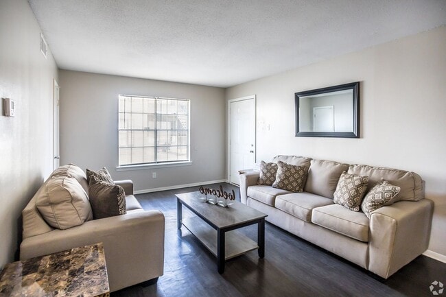 Graceland Pointe Apartments