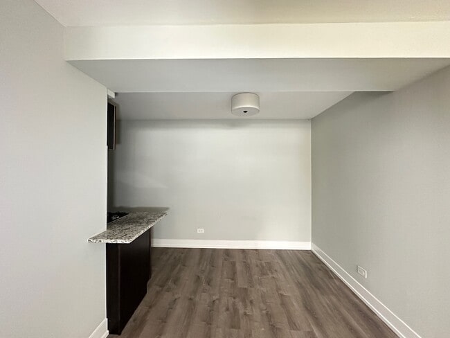 Photo - 456 W Barry Ave Unit A07W