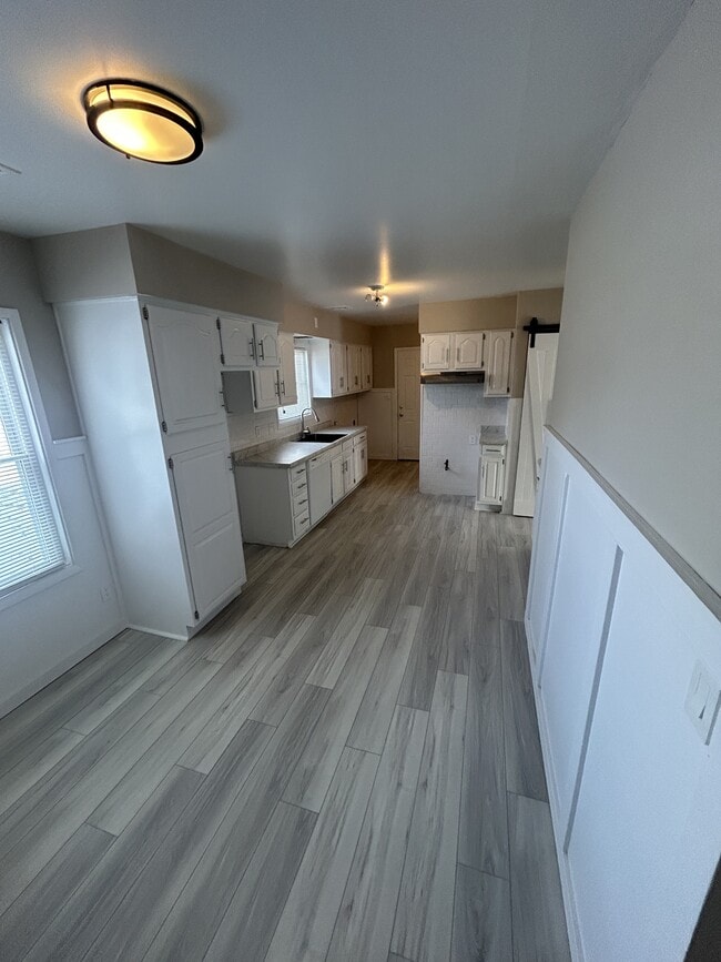 Photo - 2132 McCartney Rd