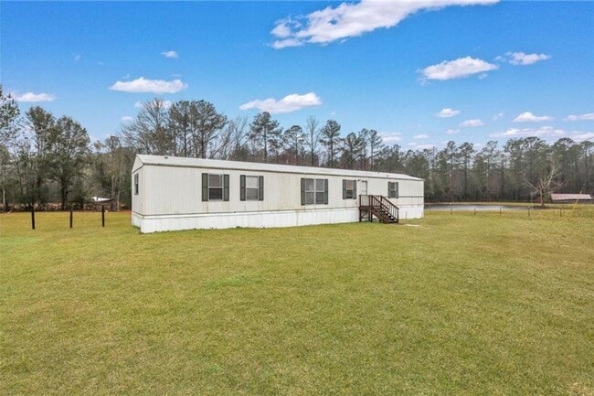 3 Pine Rd