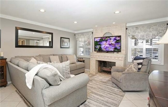 Photo - 223 N Kendor Dr