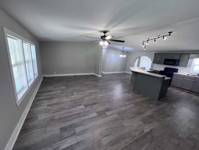 Photo - 2584 Black Jack Rd