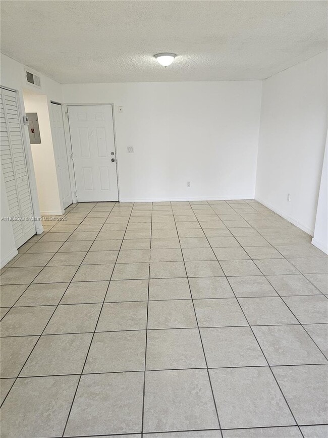 Photo - 8240 SW 210th St Unidad 104 Rental