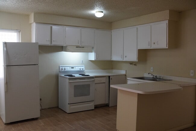 Photo - 2916 Marlin Ave Unidad 2
