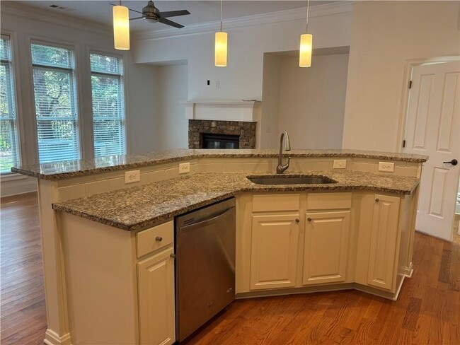 Photo - 10424 Park Walk Point