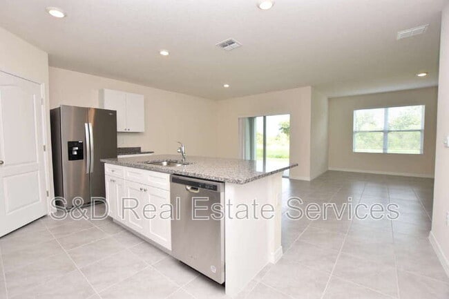 Photo - 5552 Siltstone St