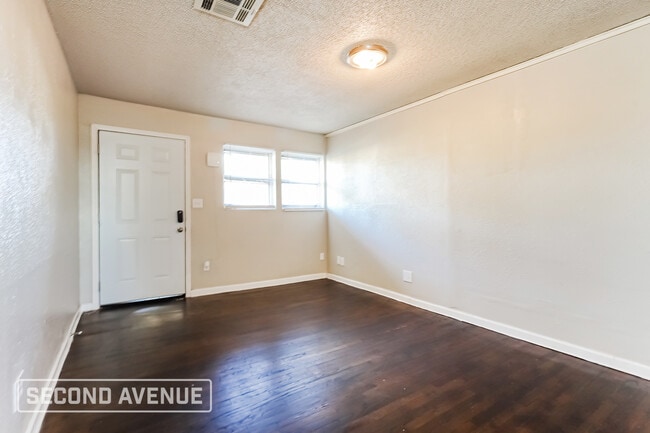 Photo - 6513 Ashby Terrace