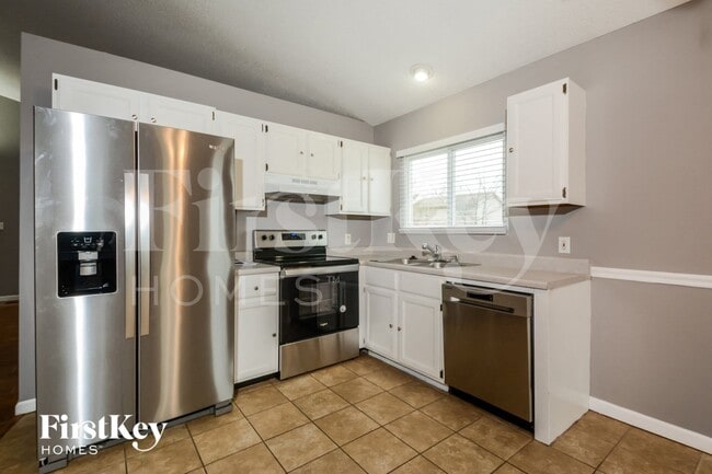 Photo - 700 Fernwood Terrace