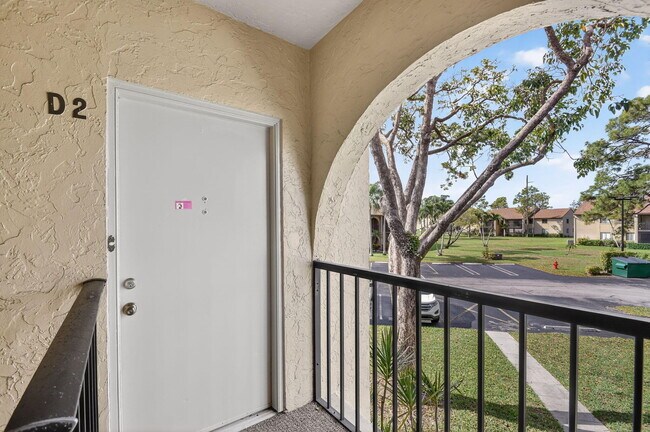 Photo - 511 Shady Pine Way Unit D2