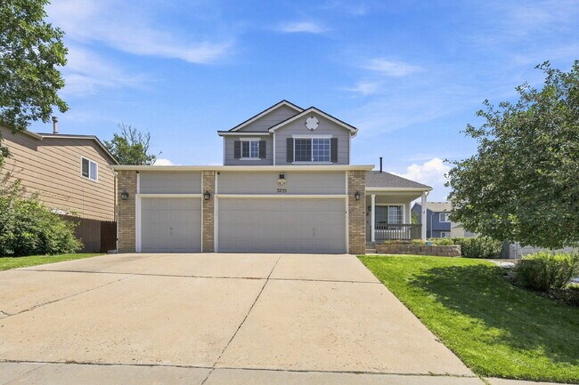 Building Photo - $2,845.95, 6-bed, 3.5-bath located in Colorado Springs with a fenced backyard.