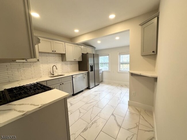 46 Brookfield Rd Unit 1