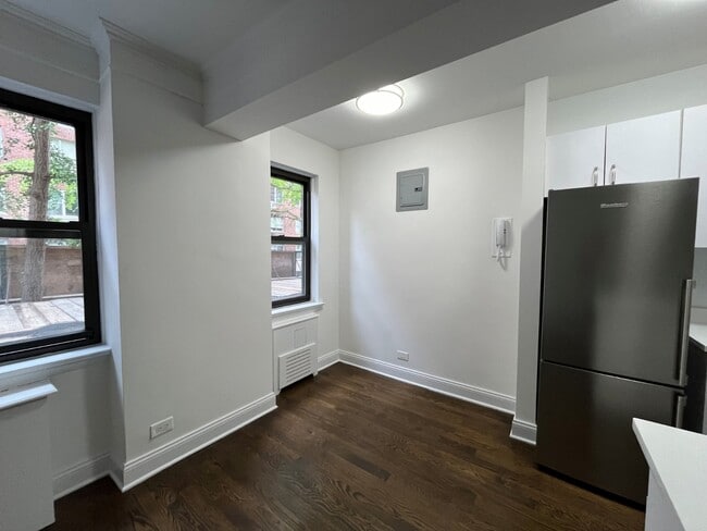 Photo - 20 Beekman Pl Unit 9E