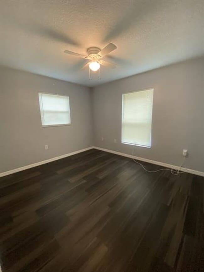 Photo - AVAILABLE FEBRUARY – UPDATED 3 BEDROOM / 2 BATH HOME IN EUSTIS