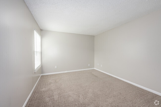 3BR, 2BA - 1,205SF - Primary Bedroom