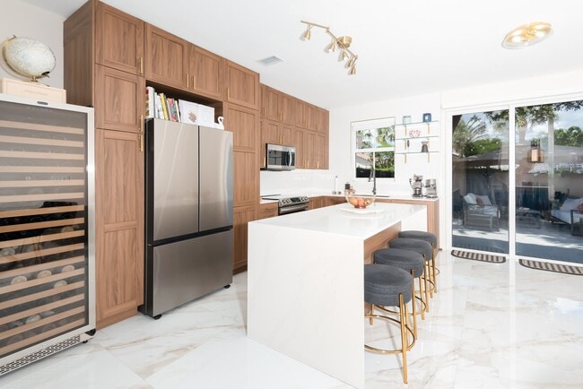 Photo - 5470 NW 107th Ave