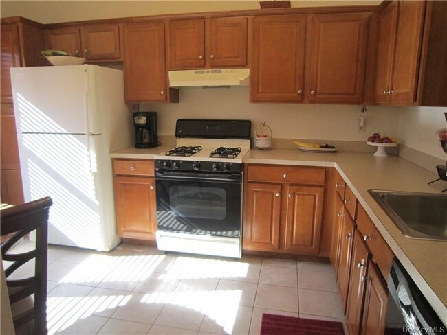 Photo - 135 W Nyack Rd Unit 18