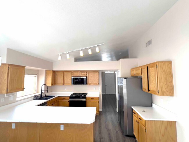 Photo - 3845 Bach Way