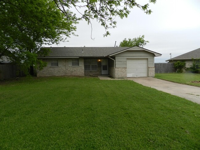 Building Photo - 4710 SE Sunnymeade Rental