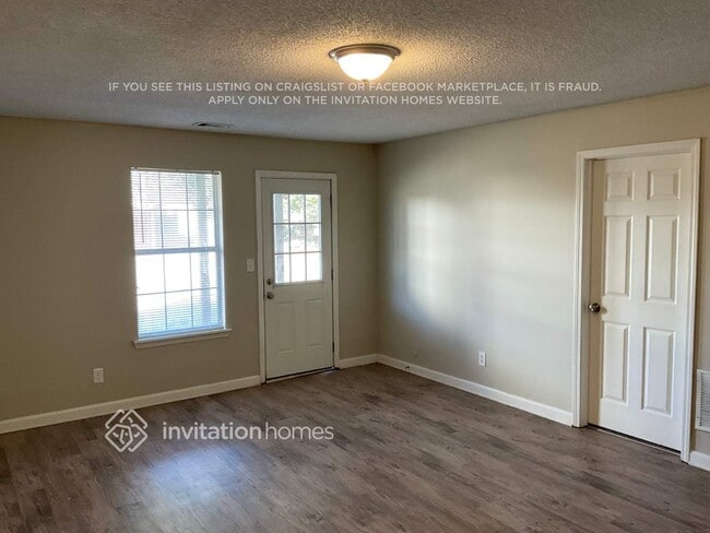 Photo - 301 Summer Hill Cir