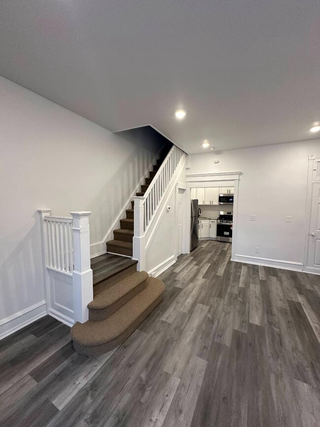 Photo - 2449 N 33rd St